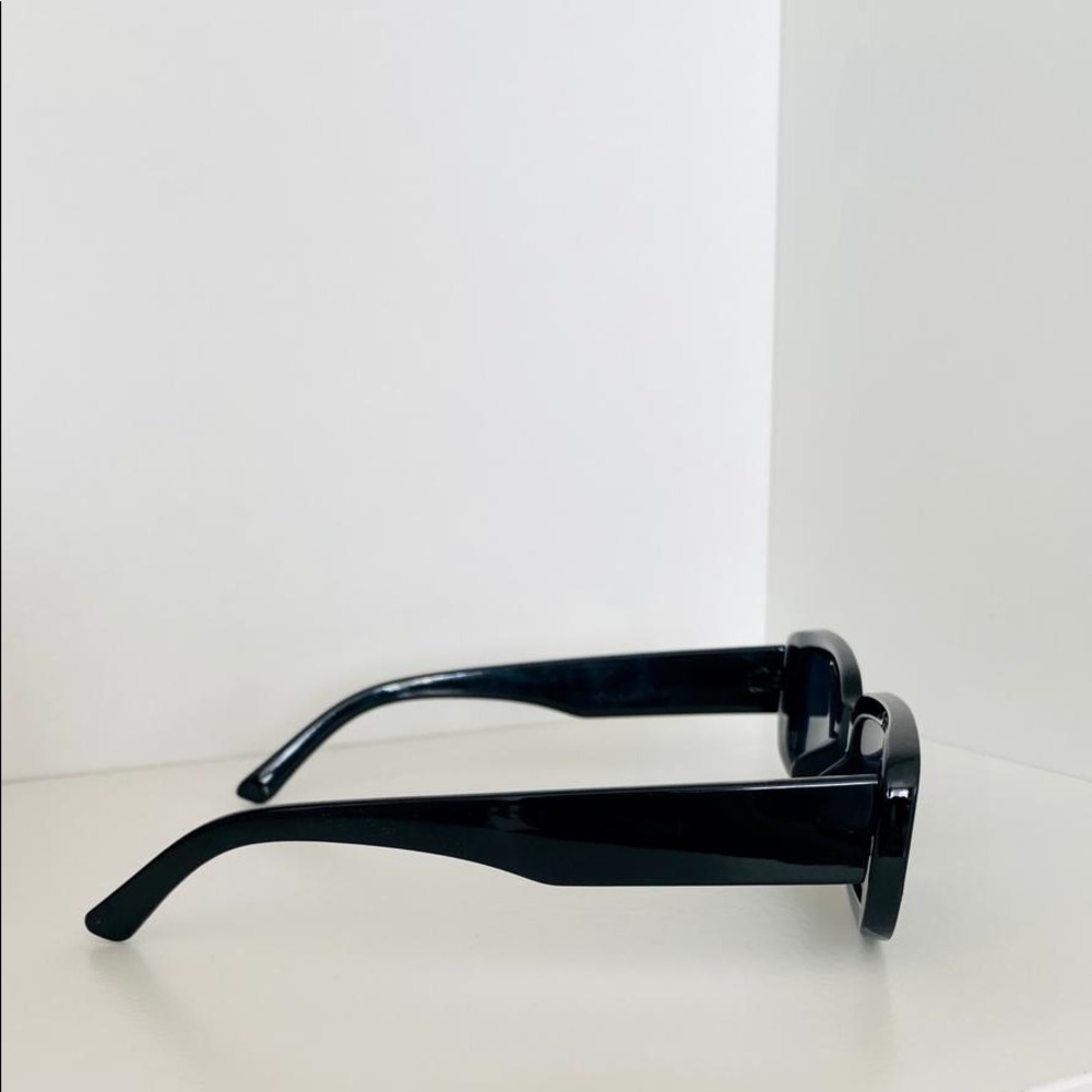 Sunglass Bundle - Picture 12 of 16